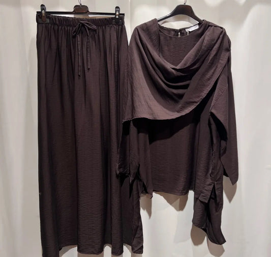 Rock-Zweiteiler mit Schal