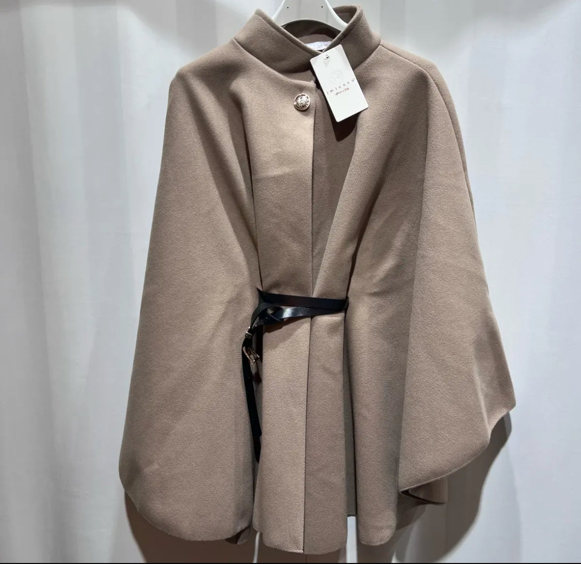 Cape mit Gürtel