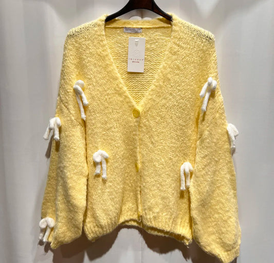 Strickjacke mit Schleife