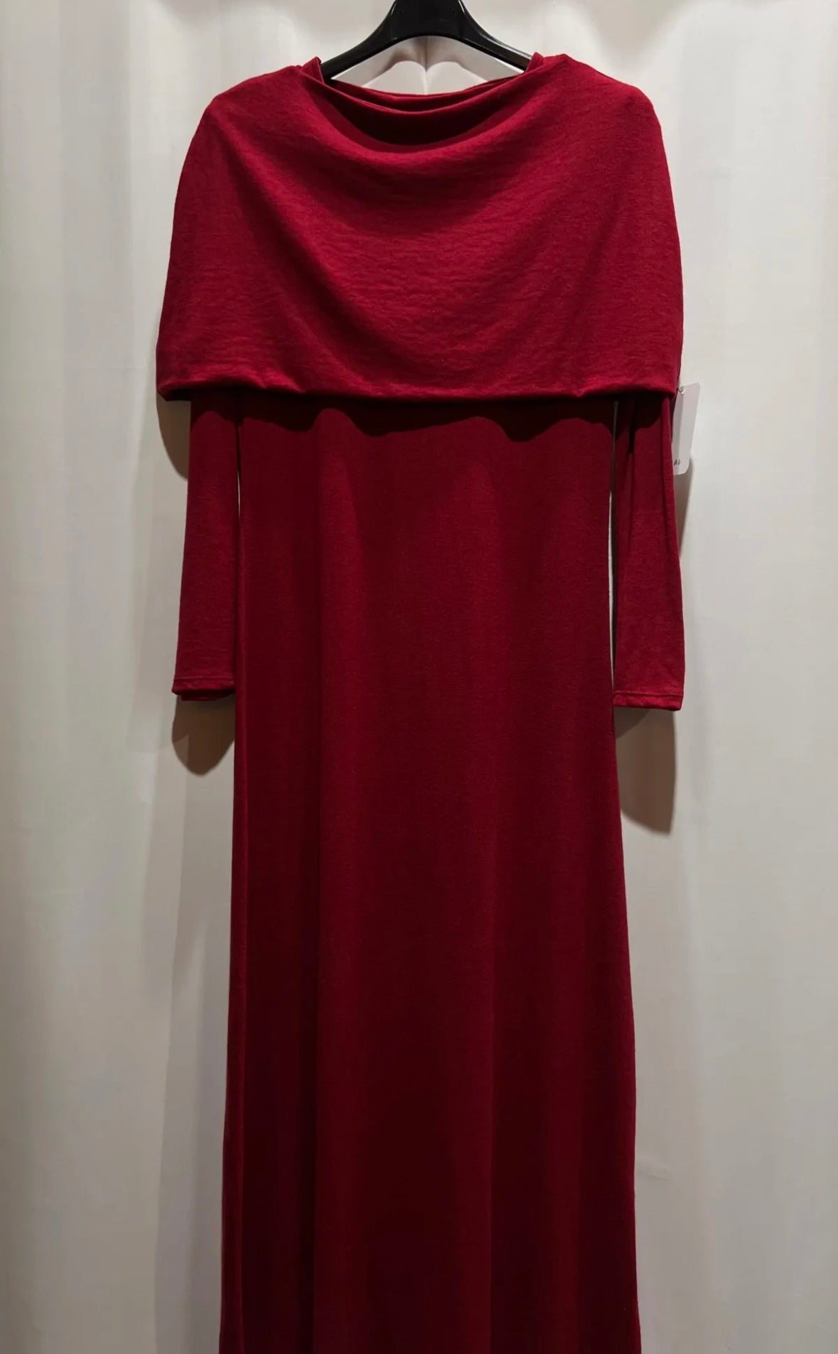 Maxikleid mit Cape-Detail