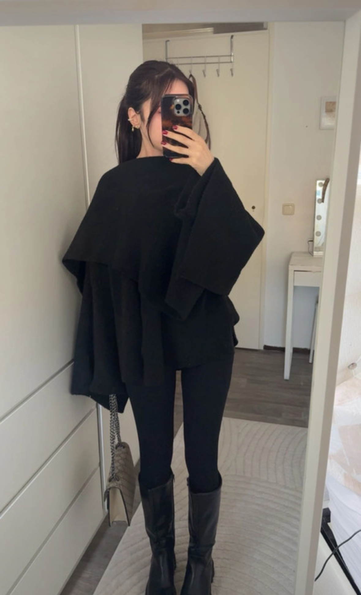Pulli mit cape
