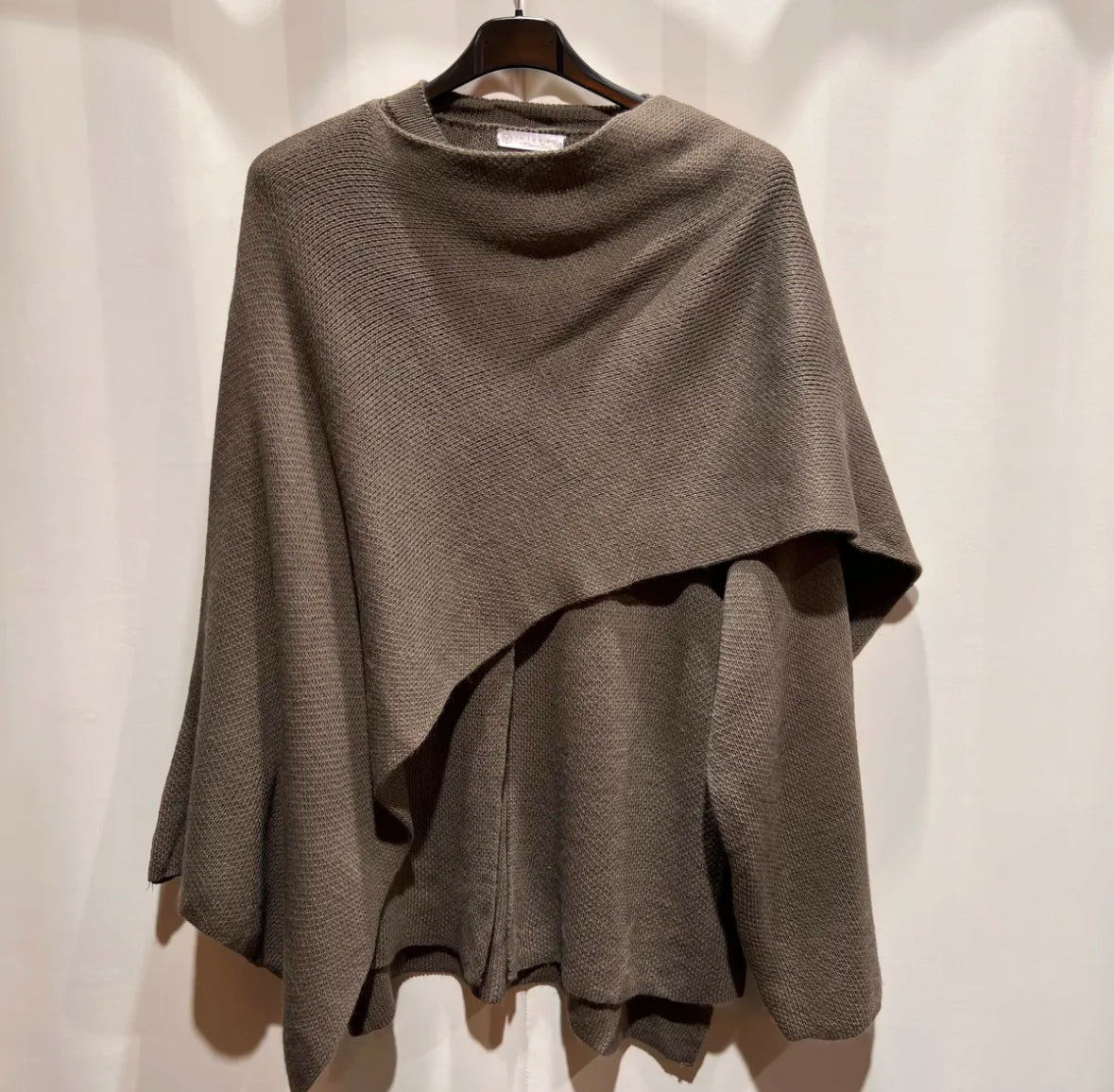 Pulli mit cape