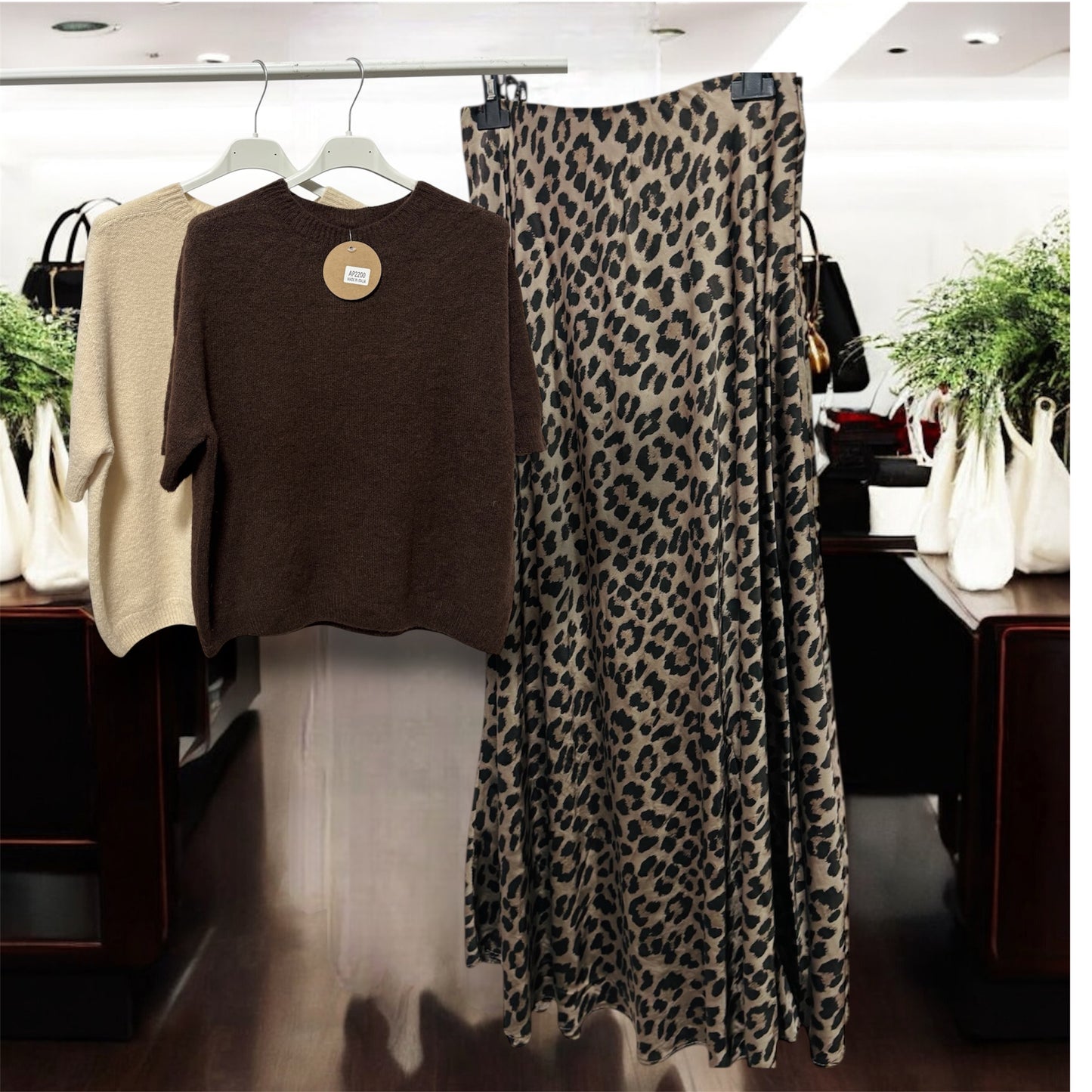 Leo-Print Satin Rock